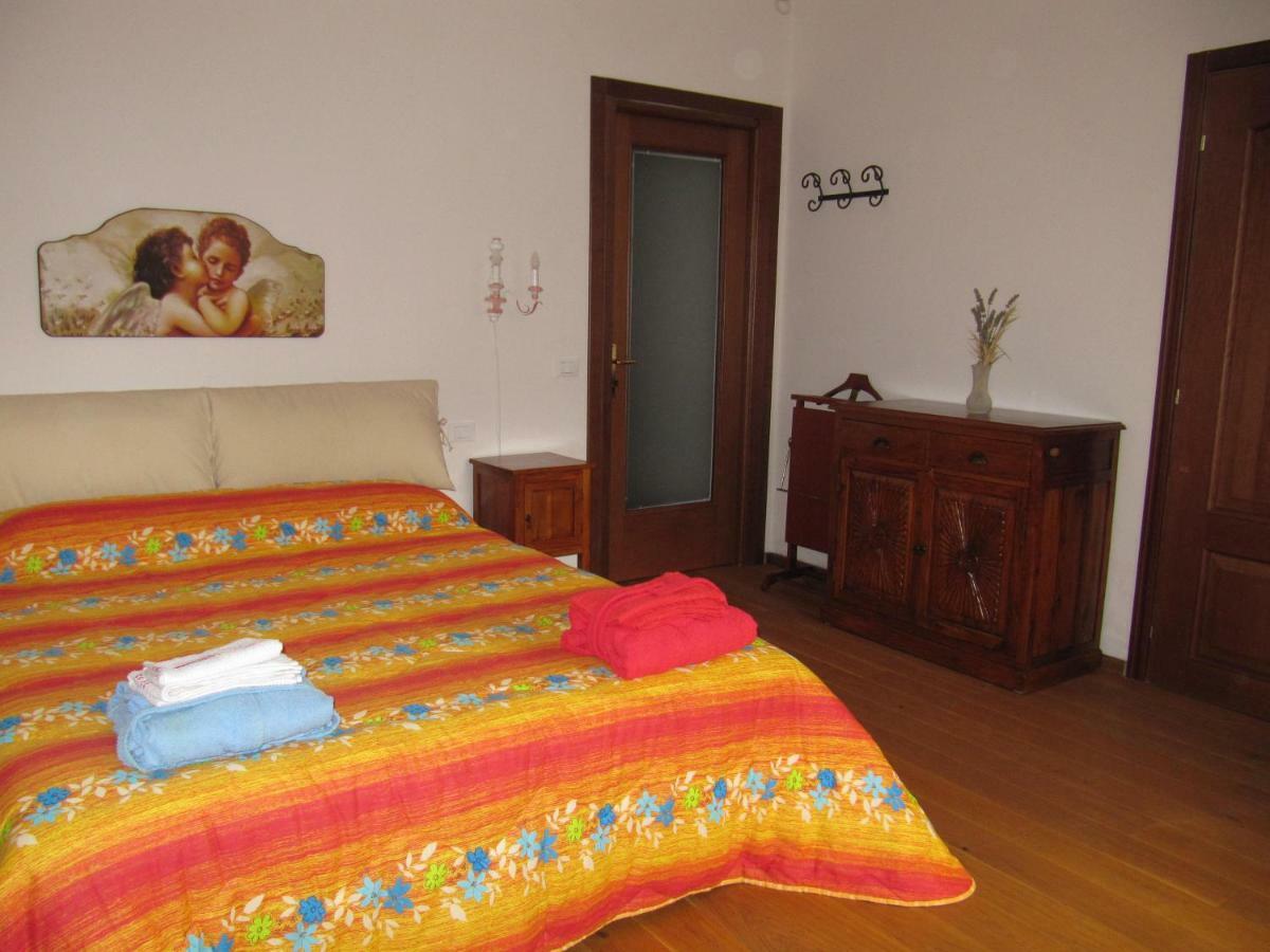La Casa Dei Mimirs Bed & Breakfast Garbagna Exterior photo