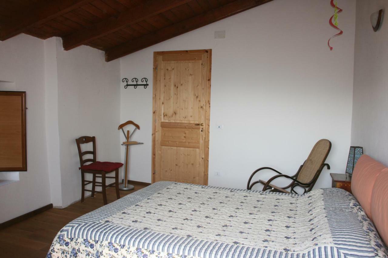 La Casa Dei Mimirs Bed & Breakfast Garbagna Exterior photo