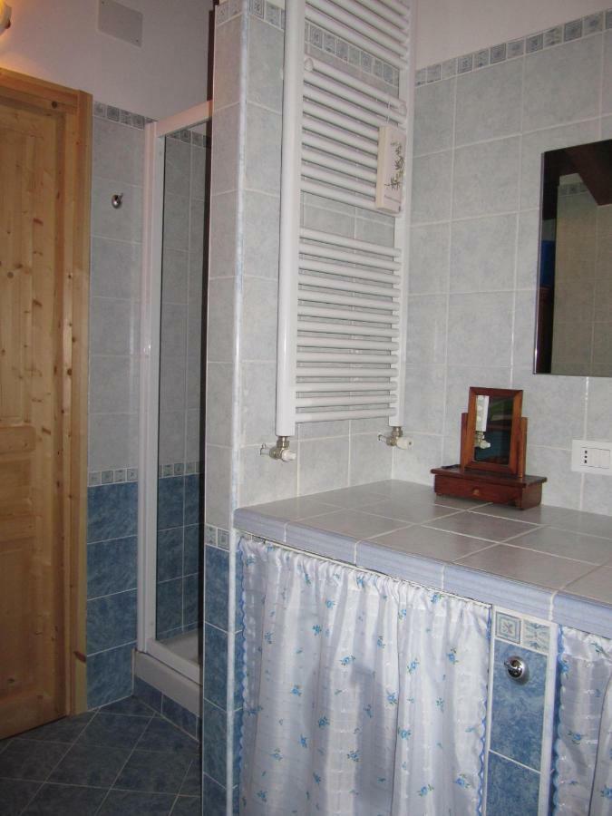 La Casa Dei Mimirs Bed & Breakfast Garbagna Exterior photo