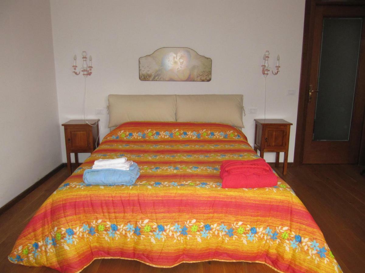 La Casa Dei Mimirs Bed & Breakfast Garbagna Exterior photo